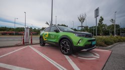 Salón elektromobilov v Bory Mall