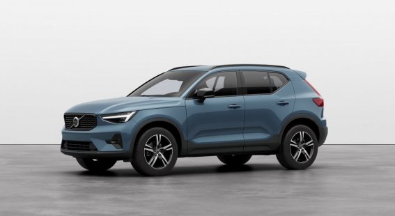 Volvo XC40 B4 PLUS Dark AT7 FWD